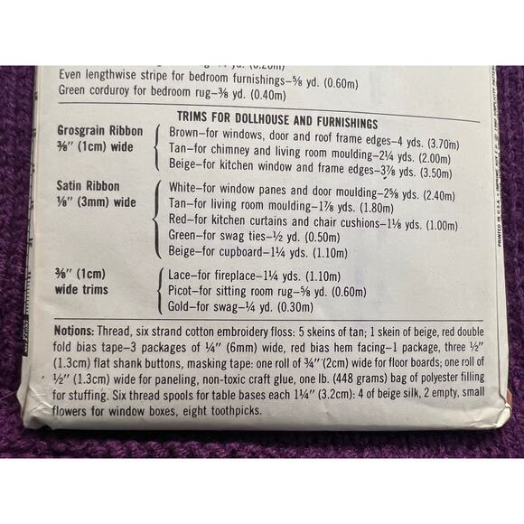 Simplicity sewing pattern 9821 doll house and furnishings - Picture 6 of 6